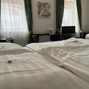 3* Отель Omega